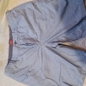 Izod Mens size 40 shorts